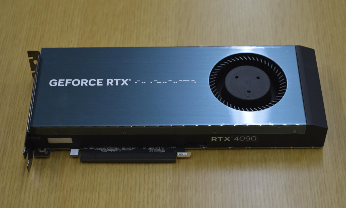 Тонкая GeForce RTX 4090 выдержала тесты. Видеокарта не становится ...